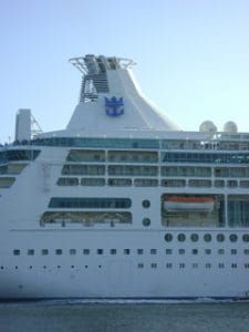 Royal Caribbean seleciona profissionais para trabalho a bordo de seus navio
