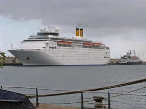 Costa Classica passará por reforma e será fretado para operadora francesa