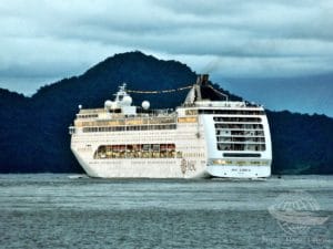 MSC Lirica se despede de Santos com Zenith
