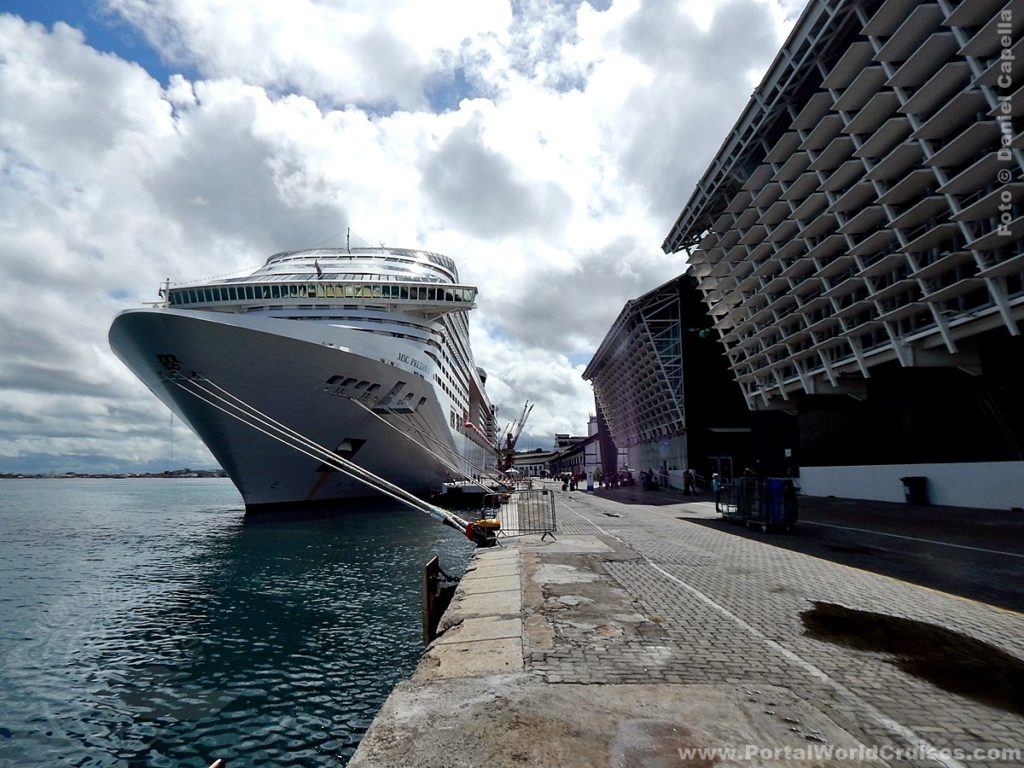 Programação de Escalas de Navios de Cruzeiro no Porto de Salvador