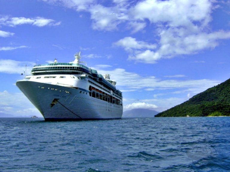 Programação de Escalas de Navios de Cruzeiro em Ilha Grande
