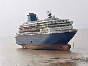 navio de cruzeiro sucata