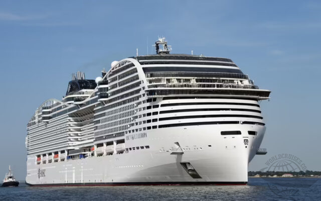 MSC World Europa fica a deriva