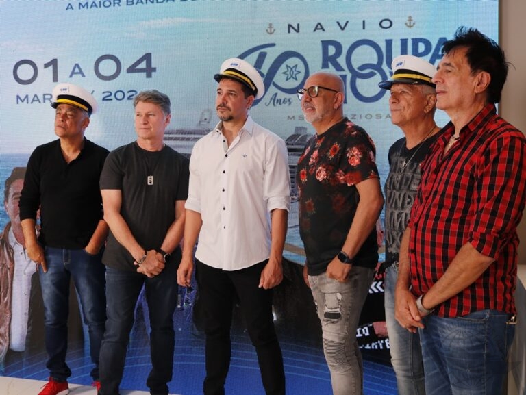 Navio Roupa Nova
