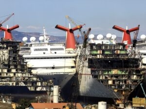 navio de cruzeiro demolição