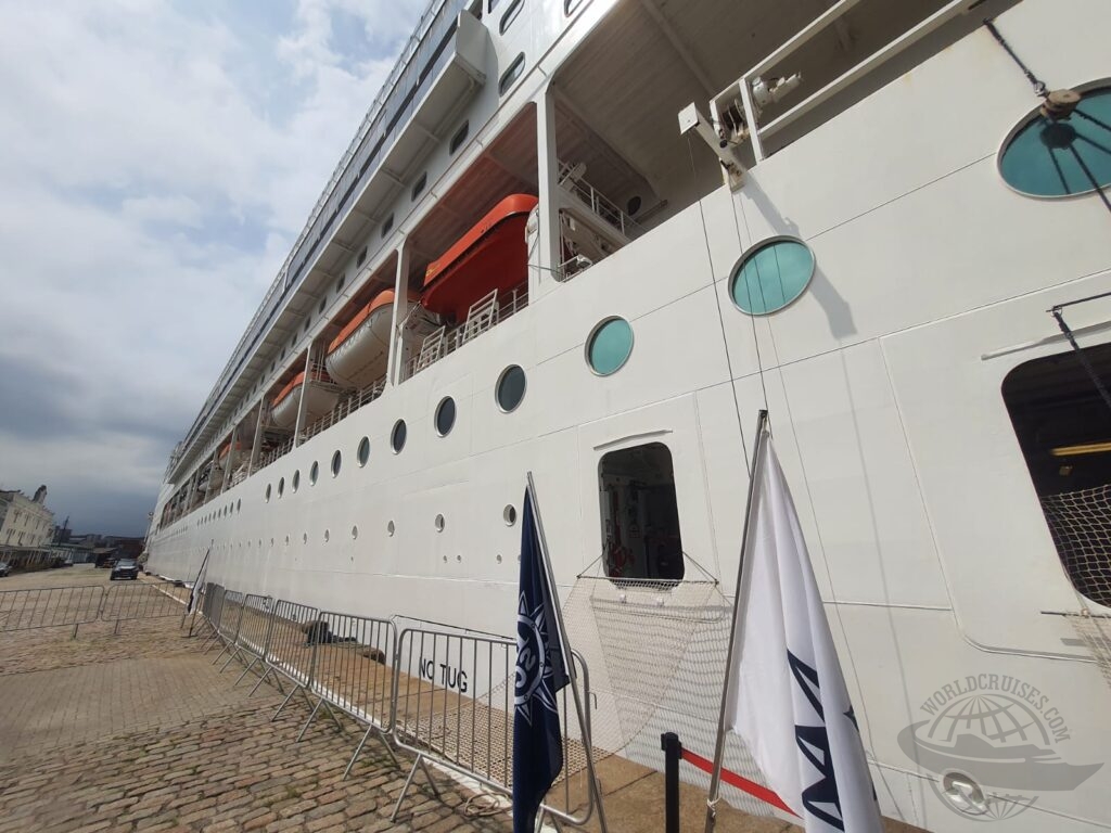 MSC Lirica