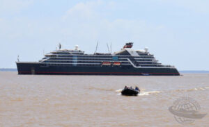 navio de cruzeiro Macapá
