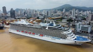 navios de cruzeiro porto de itajai
