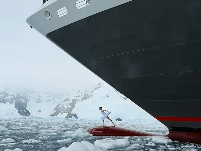 bailarina navio de cruzeiro Antartica