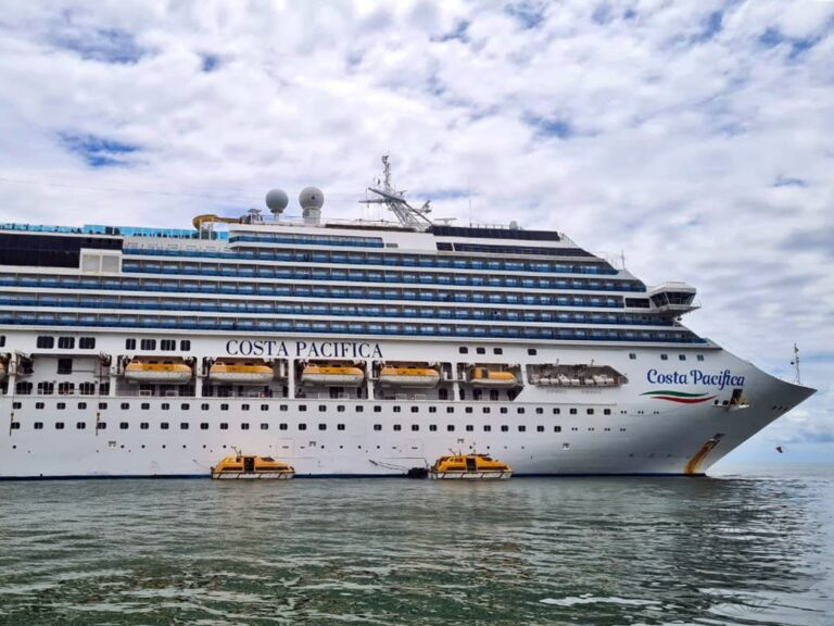 Costa Cruzeiros Balenário Camboriú