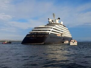 Scenic Eclipse em Ilha do Mel