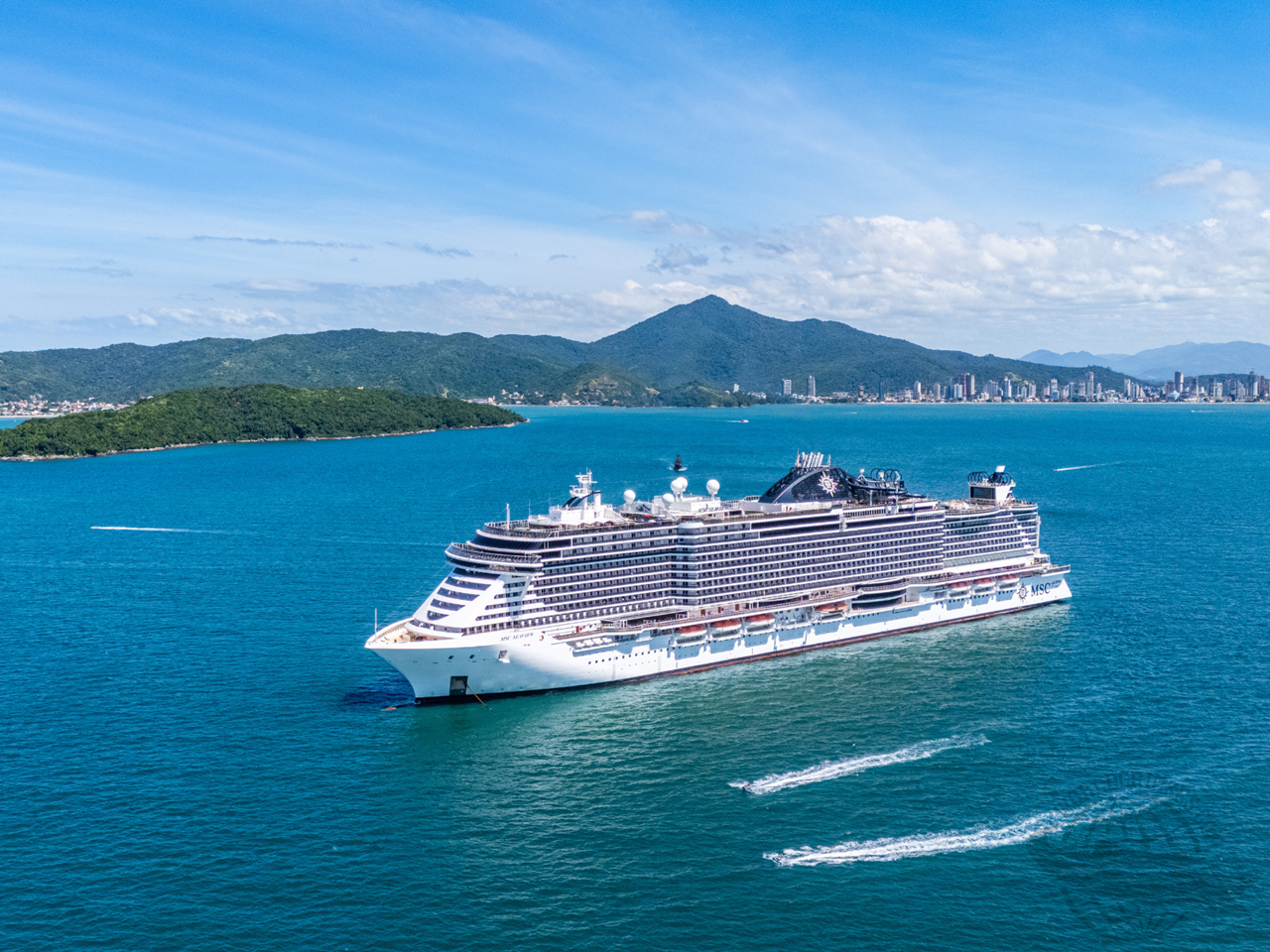 Programação de Escalas de Navios de Cruzeiro em Porto Belo