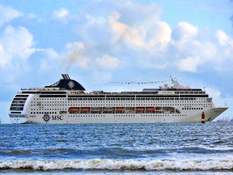 Cancelamento MSC Lirica