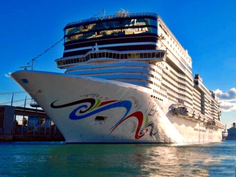 Norwegian Epic Catânia incidente