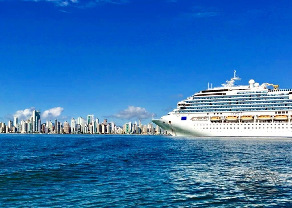 Programação de Escalas de Navios de Cruzeiro em Balneário Camboriú