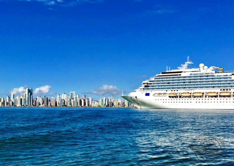 Programação de Escalas de Navios de Cruzeiro em Balneário Camboriú