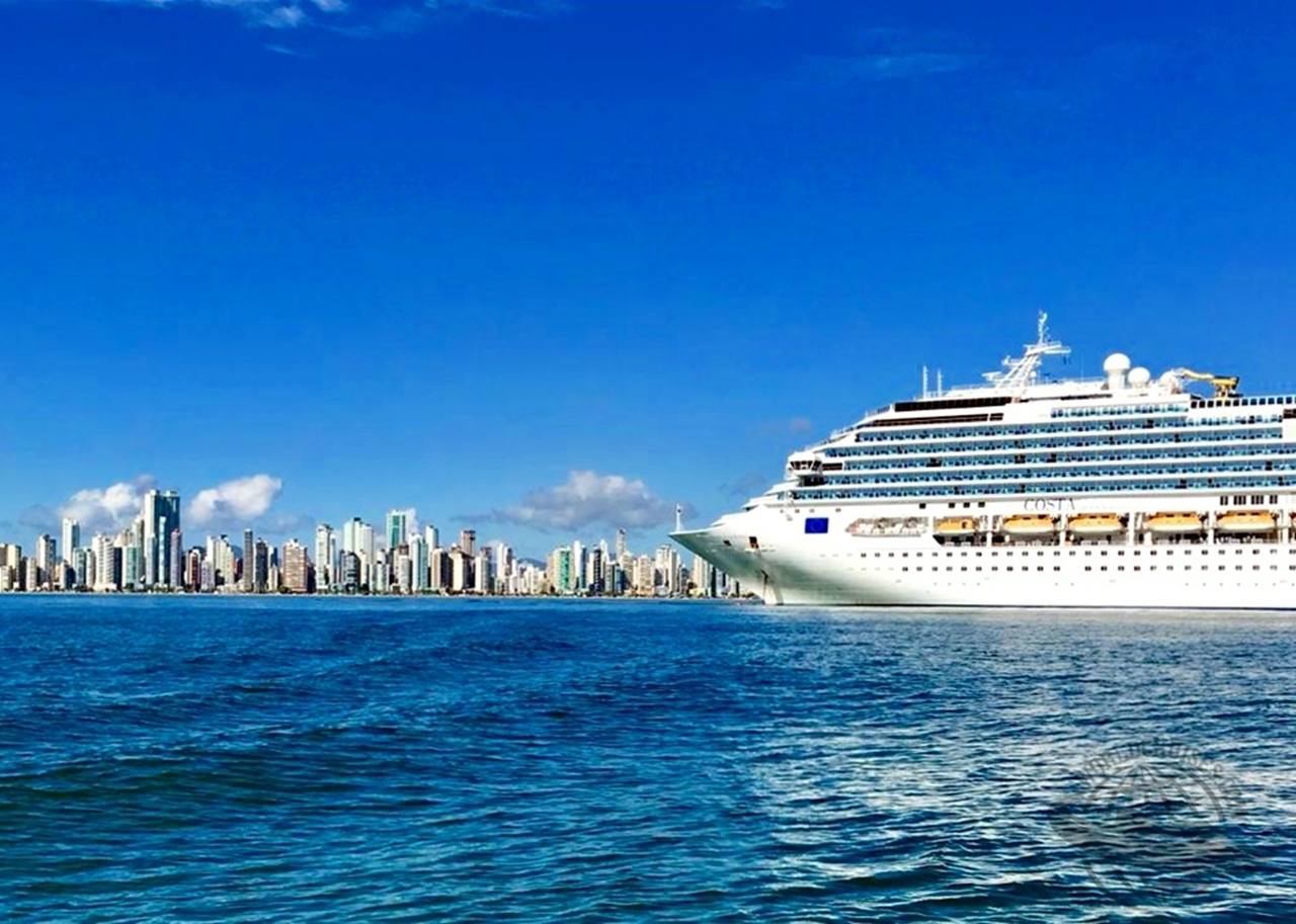 Programação de Escalas de Navios de Cruzeiro em Balneário Camboriú