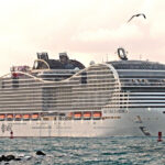 MSC World America muda roteiro furacão
