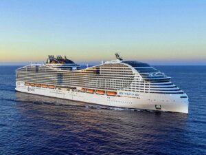 suíte duplex MSC World Asia