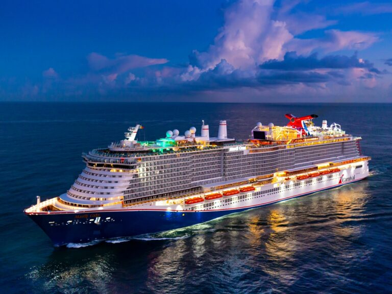 Mardi Gras resgate Bahamas