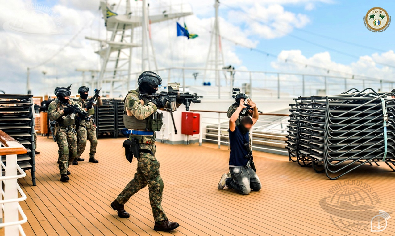 Marinha simula ataque navio COP30