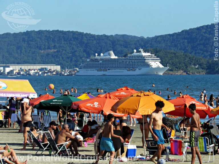 Seven Seas Splendor Santos