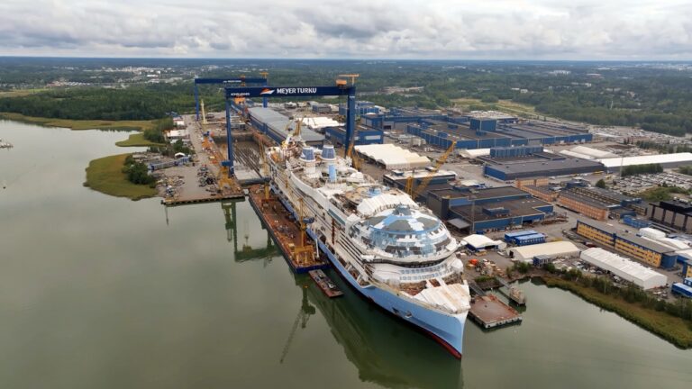 Legend of the Seas viagem inaugural