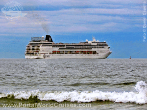 MSC Sinfonia retido Santos