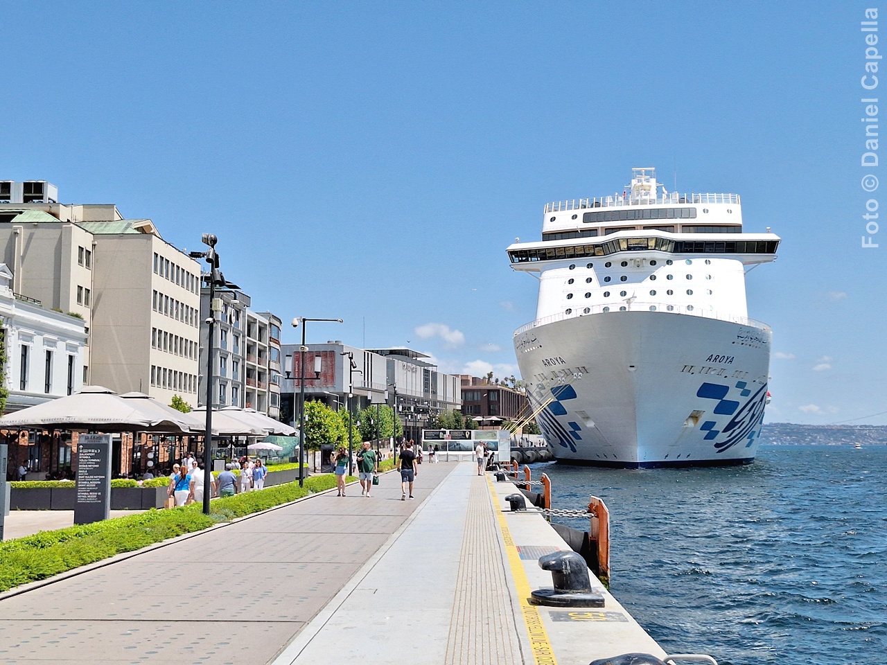 Navio Aroya