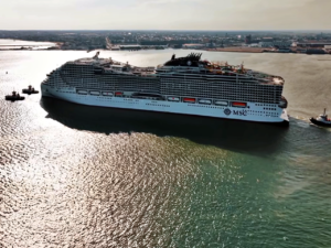 MSC World Asia construção