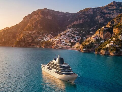 Primeiro yacht da Four Seasons em operação no Mediterrâneo