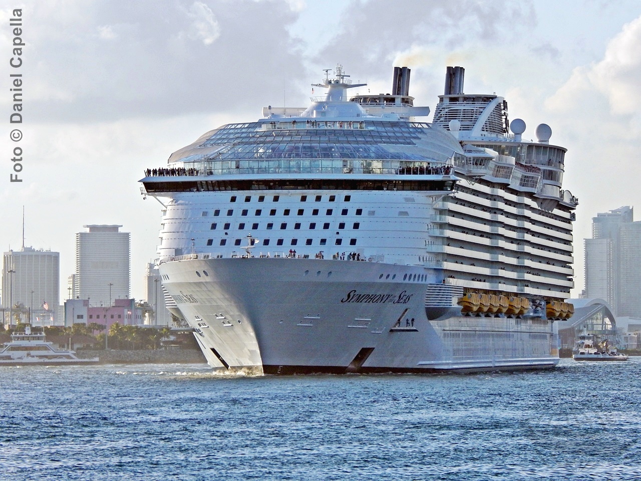 Symphony of the Seas, da Royal Caribbean International, sexto maior navio de cruzeiro do mundo em 2026