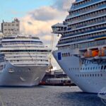 Navios da Costa atracados proa-a-proa em Savona, na Itália